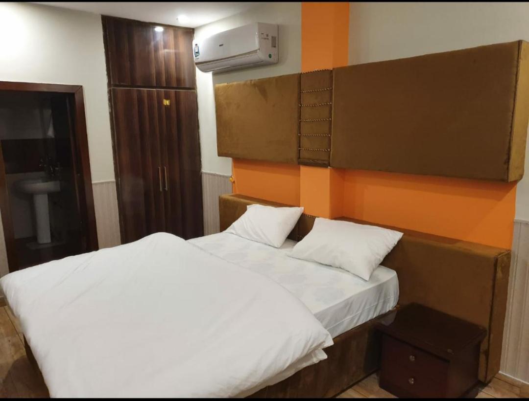 Hak Mall Suites And Apartments Rawalpindi Exterior foto